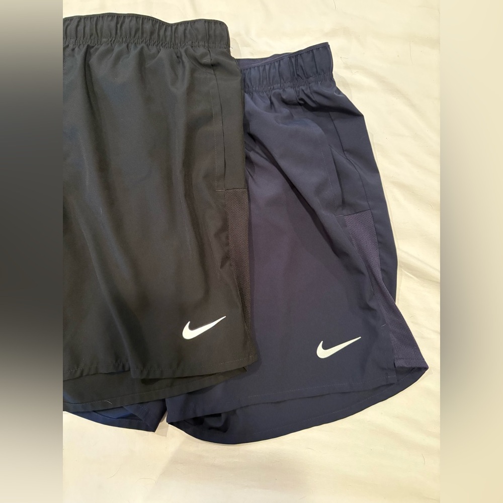 Nike Men's Dri-FIT Challenger Shorts 7”
Selling as a pair! - Picture 4 of 6